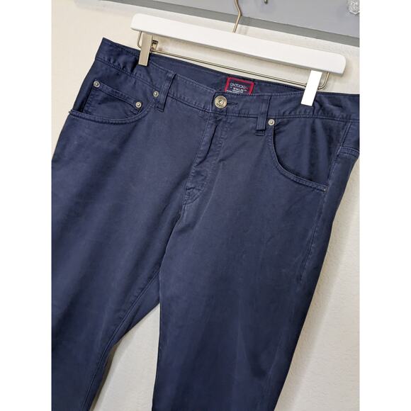 UNTUCKit Straight Fit Navy Blue Flat Front Casual Work Pants Mens Size 34 x 32 - Picture 2 of 8